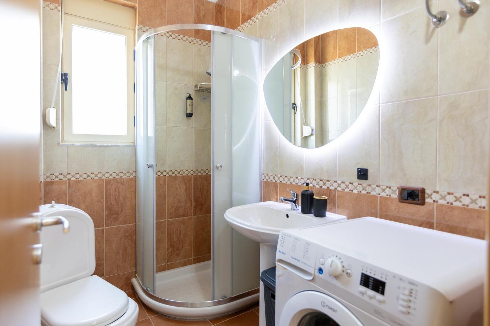 Da Vinci Apartment Vlorë Extérieur photo